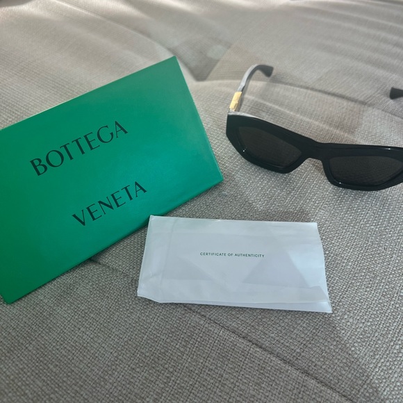 Bottega Veneta Angle Hexagonal Sunglasses - Picture 11 of 14